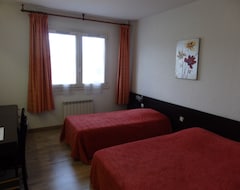 Khách sạn Servhotel (Morestel, Pháp)