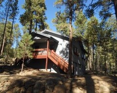 Toàn bộ căn nhà/căn hộ Cabin In The Pines On 3+ Acres Close To Skiing And Hiking (Flagstaff, Hoa Kỳ)