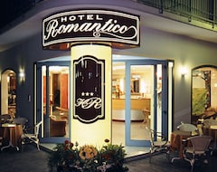 Khách sạn Hotel Romantico (Gabicce Mare, Ý)