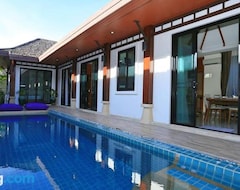 Cijela kuća/apartman Three-bedroom Pool Villa Only 250m From The Beach (Rawai, Tajland)