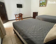 Bed & Breakfast Judys Home - Bed And Breakfast (Retalhuleu, Guatemala)