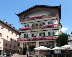 Khách sạn Hotel Montana (Cortina d'Ampezzo, Ý)