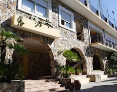 Khách sạn Hotel Villaggio Capo Alaua (Gioiosa Marea, Ý)