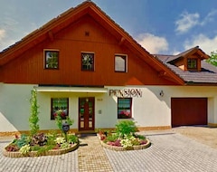 Hotelli Penzion Zrzka (Vítkovice, Tsekin tasavalta)