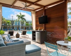 Hotel Ultimate Beach Adventure! Pool, Restaurant, Bar, Bike Rental, Gym (Key West, Sjedinjene Američke Države)