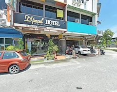F Hotel (Simpang Ampat, Malasia)
