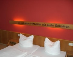 Hotel Scharfes Eck (Mühlacker, Germany)
