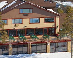 Khách sạn Chestnut Mountain Resort (Galena, Hoa Kỳ)