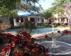 Hotel El Jardín de Playas (Playas, Ekvador)
