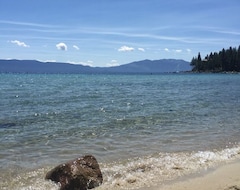 Casa/apartamento entero Charming Lake Tahoe Home W/ Spectacular Panoramic Views Overlooking Meeks Bay (Meeks Bay, EE. UU.)