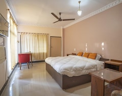 Hotel Maharaja Kothi Bandhavgarh (Bandhavgarh, India)