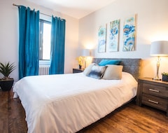 Hotel Mtlvacationrentals-The Golden Kiss (Montreal, Canadá)