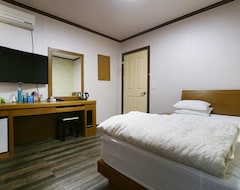 Khách sạn Nonsan Emperor Motel (Nonsan, Hàn Quốc)