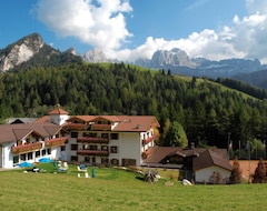 Khách sạn Dolomitenhotel Weisslahnbad (Tiers am Rosengarten, Ý)