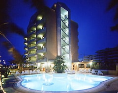 Apart Otel Residence Torre Del Mar (Alba Adriatica, İtalya)