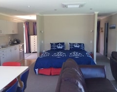 Casa/apartamento entero The Tennis Pavilion @ Longshore: Spa+pool+beach (Otaki, Nueva Zelanda)