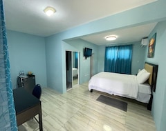 Ocean View Beach Hotel (Ocho Rios, Jamaica)