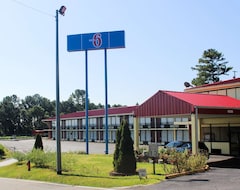 Khách sạn Motel 6 (Cleveland, Hoa Kỳ)