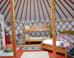 Leirintäalue Kids Love Yurts - Caravan Park (Newport, Iso-Britannia)