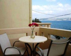 Khách sạn Asterina Seaside Apartments (Kalives, Hy Lạp)