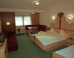 Khách sạn Hotel Binta (Ischgl, Áo)