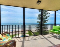 Hele huset/lejligheden Breathtaking Views From This 5th Floor 2/2 Ocean Front Condo (Satellite Beach, USA)