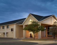 Khách sạn Travelodge by Wyndham Belen (Belen, Hoa Kỳ)