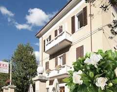 Khách sạn Hotel Gardenia (Forli, Ý)