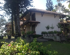 Silintong Hotel (Ambarita, Endonezya)