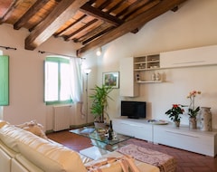 Hele huset/lejligheden The wisteria, elegant apt historical center (Pistoia, Italien)