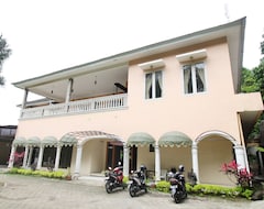Otel Airy Kebun Raya Bogor Jalak Harupat 9A (Bogor, Endonezya)