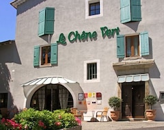 Khách sạn Logis Hotel Restaurant Le Chene Vert (Rocher, Pháp)