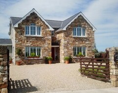 Bed & Breakfast Castle View House Bed and Breakfast (Mullaghmore, Irska)