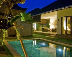 Hotel Umah Watu Corra Villa (Seminyak, Indonesia)