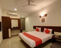 Khách sạn Capital O 45454 Hotel The Spring (Tirupur, Ấn Độ)