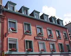 Hotel Le Bretagne (Douarnenez, France)