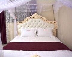 Hotel Mak-queen (Kampala, Uganda)