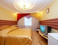 Hotel Dniprovski Zori (Krementschuk, Ukraine)
