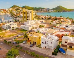 Koko talo/asunto Marina Real 110 (Guaymas, Meksiko)