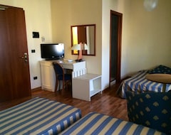 Khách sạn Hotel Brennero e Varsavia (Montecatini Terme, Ý)