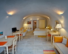 Khách sạn Cori Rigas Suites (Fira, Hy Lạp)
