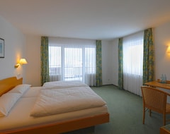 Hotel Hölzle Landgasthof (Waldstetten, Germany)