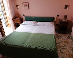 Hotel Sibilla Residence (Pozzuoli, Italy)