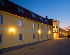 Khách sạn Hotel Radlinger (Himberg, Áo)