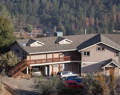 Khách sạn Yosemite Sierra View Bed & Breakfast (Oakhurst, Hoa Kỳ)