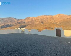 Koko talo/asunto Byt Lnjwm Bjbl Shms (Bahla, Oman)