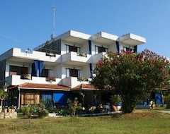 Otel Villa Iris Studios (Ormos Panagias, Yunanistan)