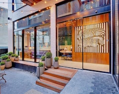 Khách sạn Crystalbrook Albion (Sydney, Úc)