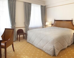 Hotel Grand  Cravat (Luxembourg City, Luxembourg)