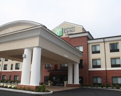 Holiday Inn Express & Suites Fairmont, an IHG Hotel (Fairmont, EE. UU.)